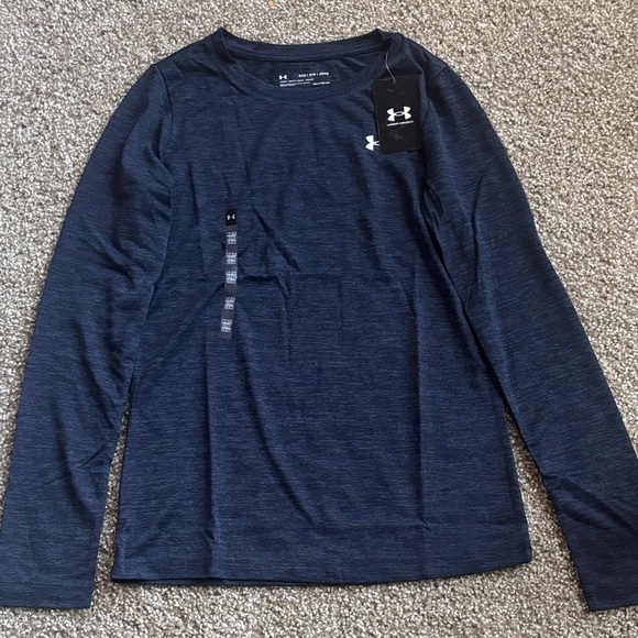 Under Armour Dark Blue women’s Performance Top New With Tags - Picture 1 of 6
